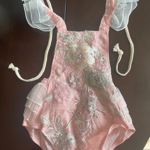 Never worn romper - Picture 2 of 3